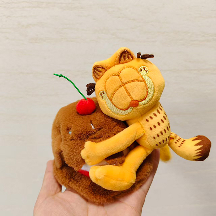 Peluche Originali Garfield da  - Cat Toys recensione e prezzo